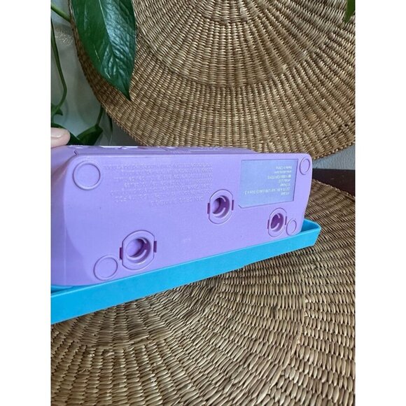 Disney’s Frozen Anna & Elsa clock - Picture 8 of 10